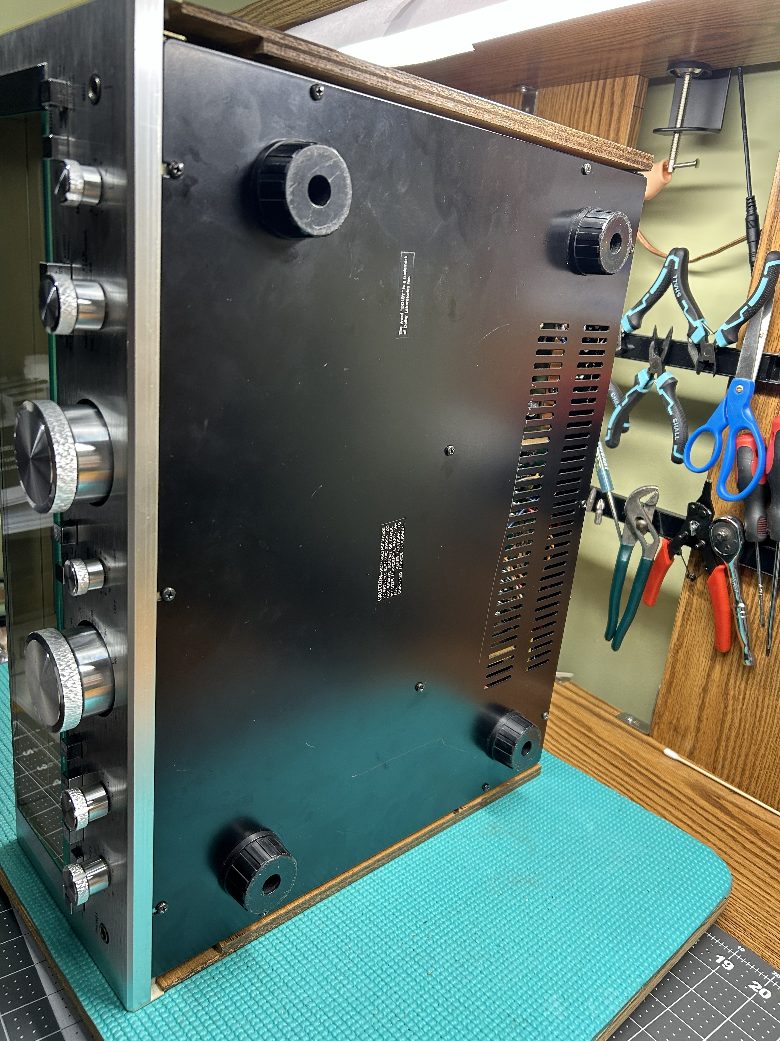 Cleaned Sansui G-5000 bottom cover
